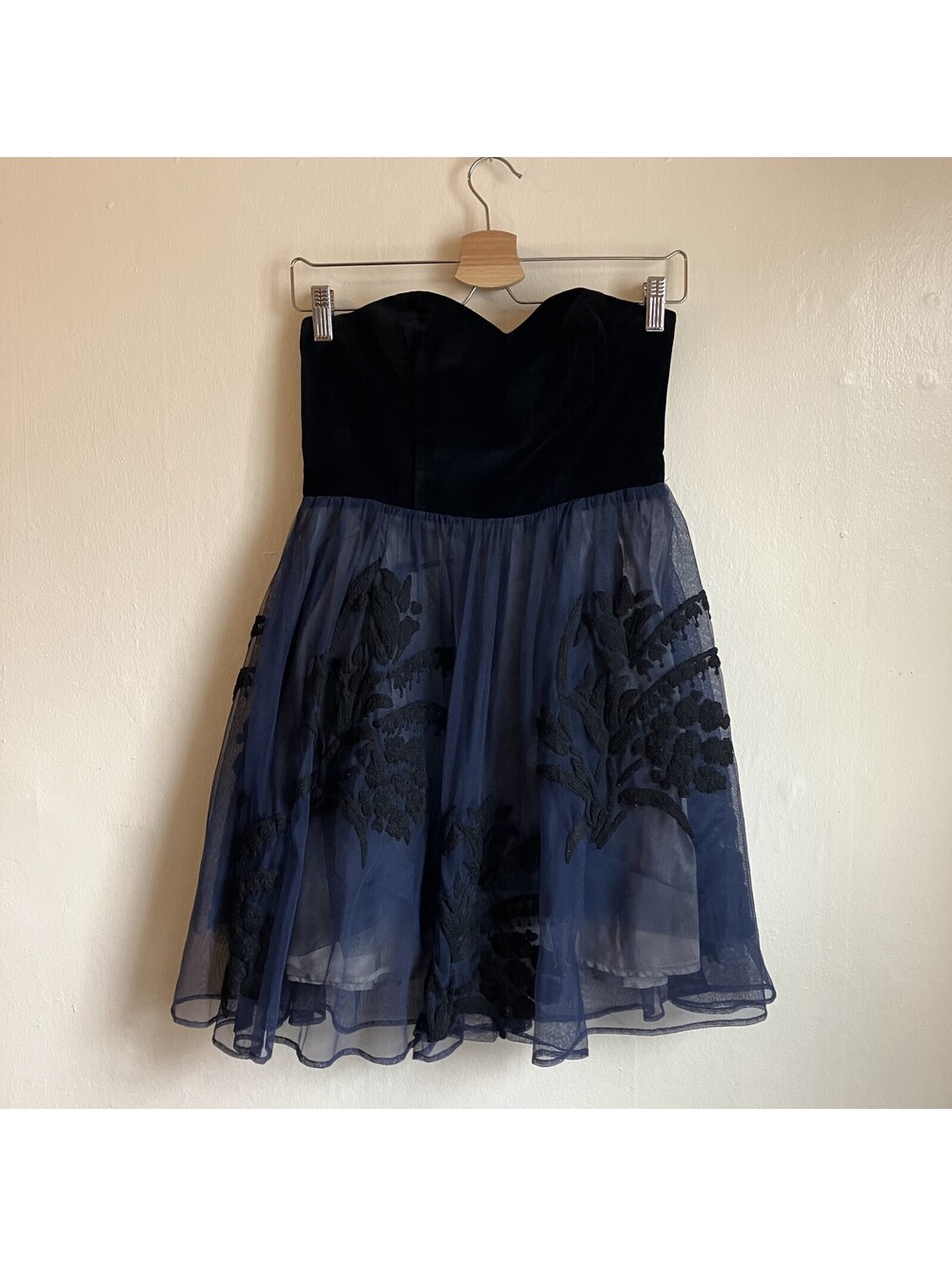 Anthropologie Strapless Embroidered Dark Romantic Sweetheart Cocktail Dress 2